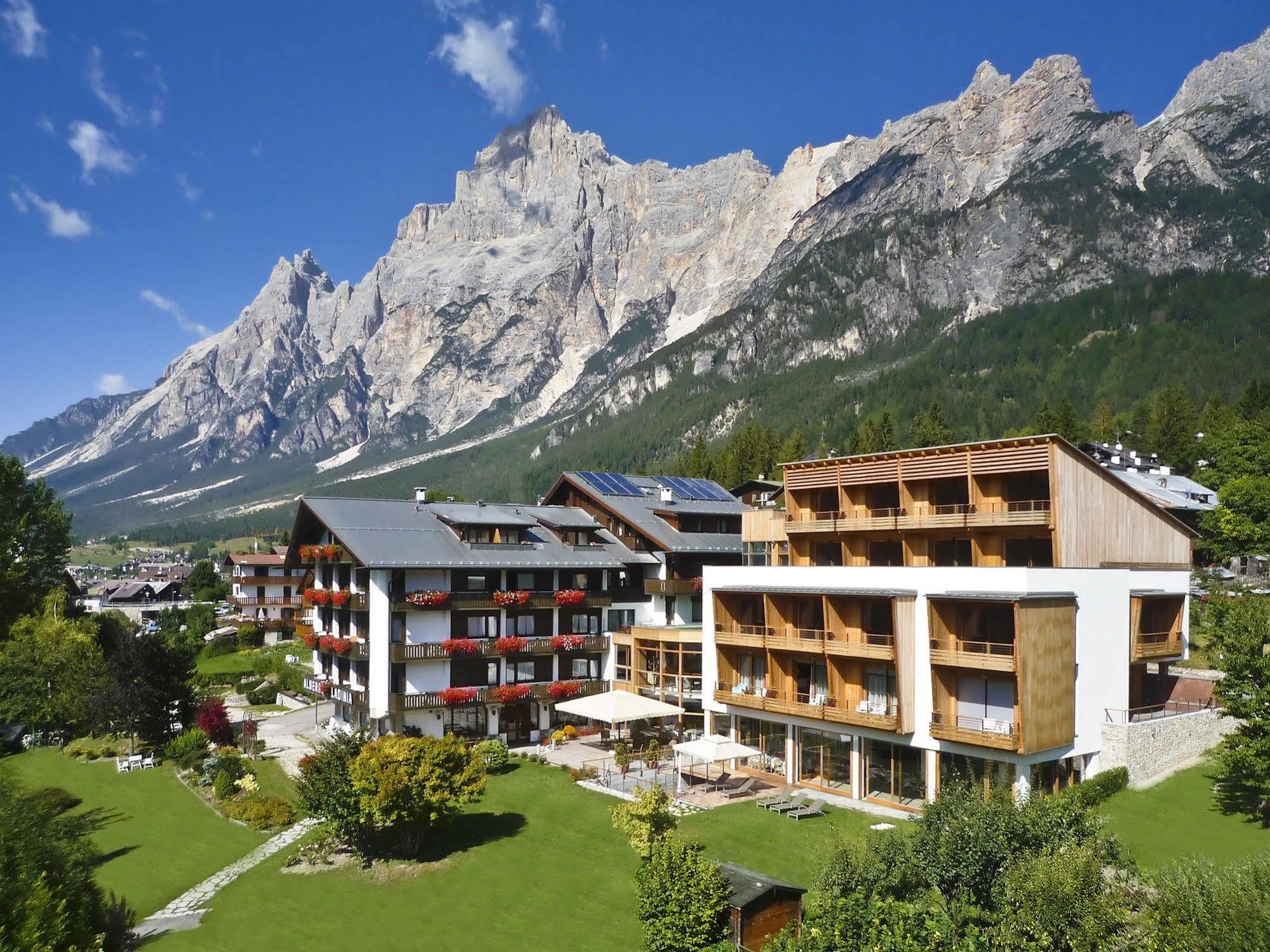 Parkhotel Ladinia San Vito di Cadore Bagian luar foto